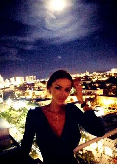 bianca vöröshajú