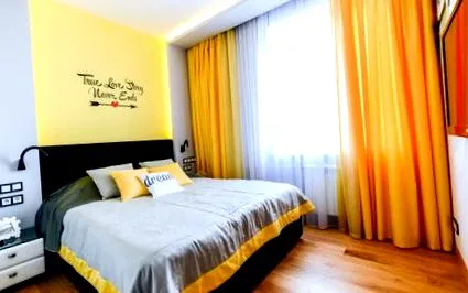 színek