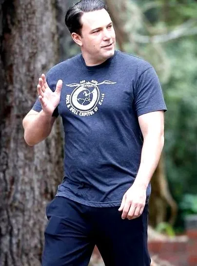 estek után