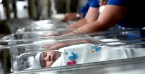 nővér neonatológiai