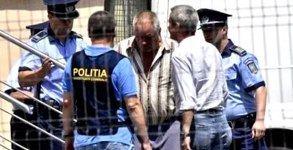 dincă megfenyegette