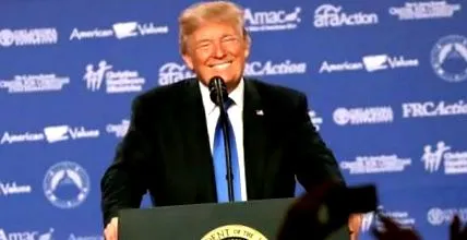 трамп