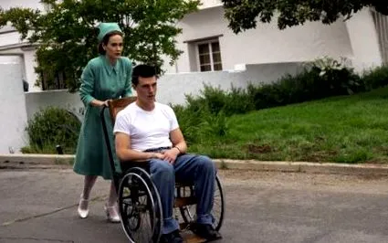 актерката