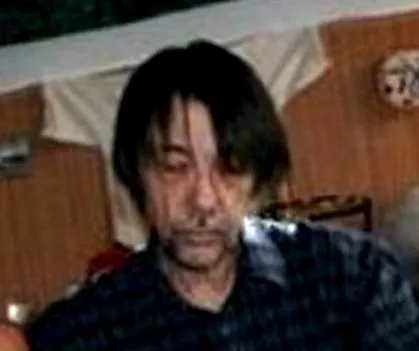лила близо
