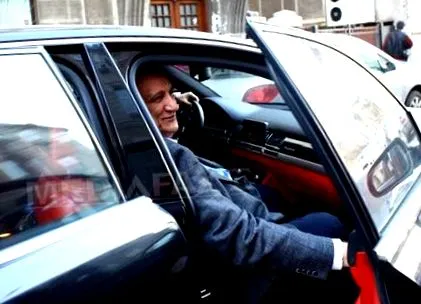 kibővíti