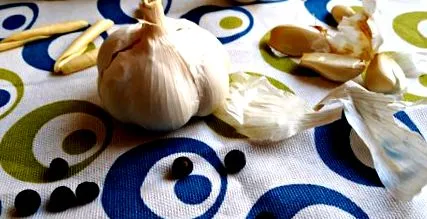 čiernym
