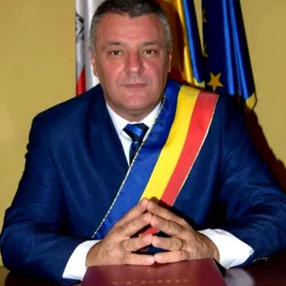 polgármestere
