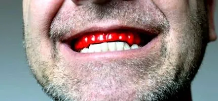 tünetei
