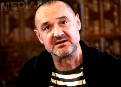 поєдинок повертається