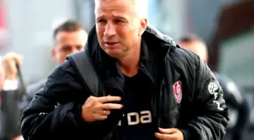 videó