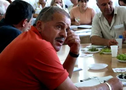 занадто багато