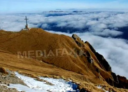 крстот