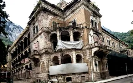 kifosztása
