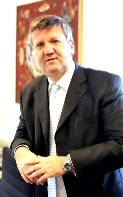hivatali után