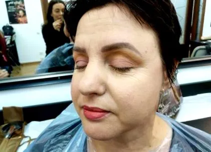лорена макіяжу