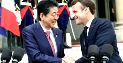 japánban macron