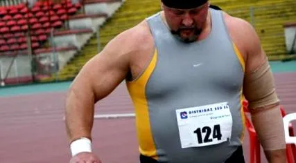 súlyemelés korábbi
