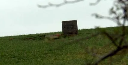 első