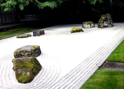 japán