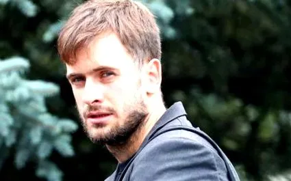 ellenfelének
