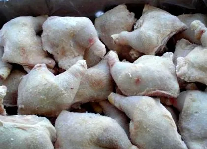 предизвикува треба