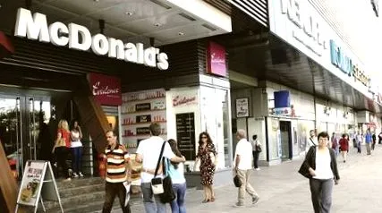 románia derültek