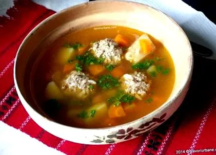 húsgombócos borscs