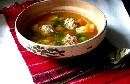 leves húsgombócos