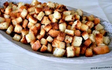 Aromás kenyérkockák ízek