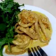 како