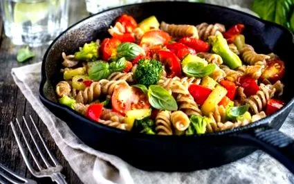 како