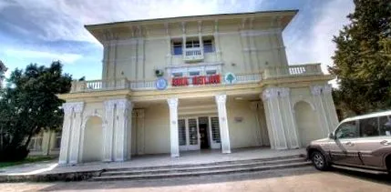 életű