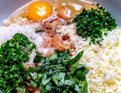 keto mozzarellával
