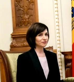 csoport millió
