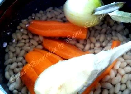 Лора Лоренчиу