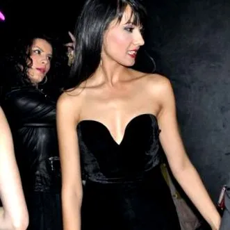Nézd milyen Andreea Bănică