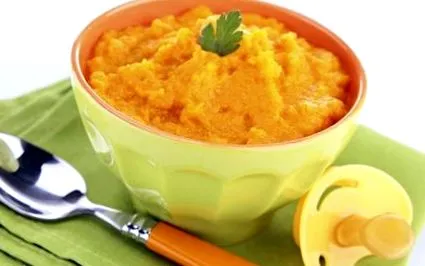 месеци