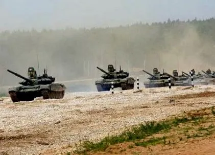 завершує