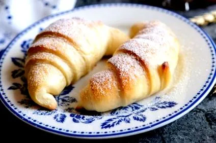 brânză cornuri