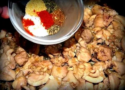 csirkepörkölt