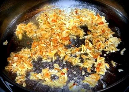 csirkepörkölt