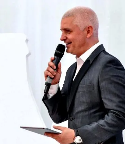 zene tánc építészet jótékonyság