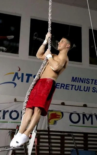 segít