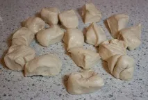 Рецепт пиріжків з куркою та грибами на Смачному Блозі грибами