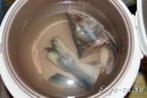 Суп з голови червоної риби в мультиварці. риби