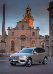 VOLVO XC90 НА КОРОЛІВСЬКОМУ ВЕСІЛЛІ У ШВЕЦІЇ xc90