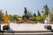 Все про Wat Huay Mongkol в Хуахін - фото, відео, опис та карта відео