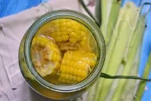 Заготівля кукурудзи на зиму в качанах кукурудзи