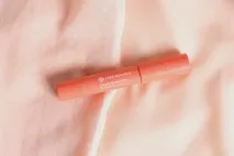 Yves Rocher Radiant Lip Crayon - Сяйво губ - Помада-олівець - Beauty Tricks rocher