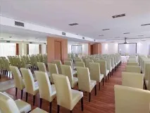 Зали для професійних танцюристів аеропорту